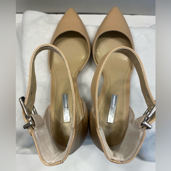Sz 9 BCBGeneration BG-Tempest Nude Vintage Devon Leather High Heel Wedge Pumps - Picture 9 of 14